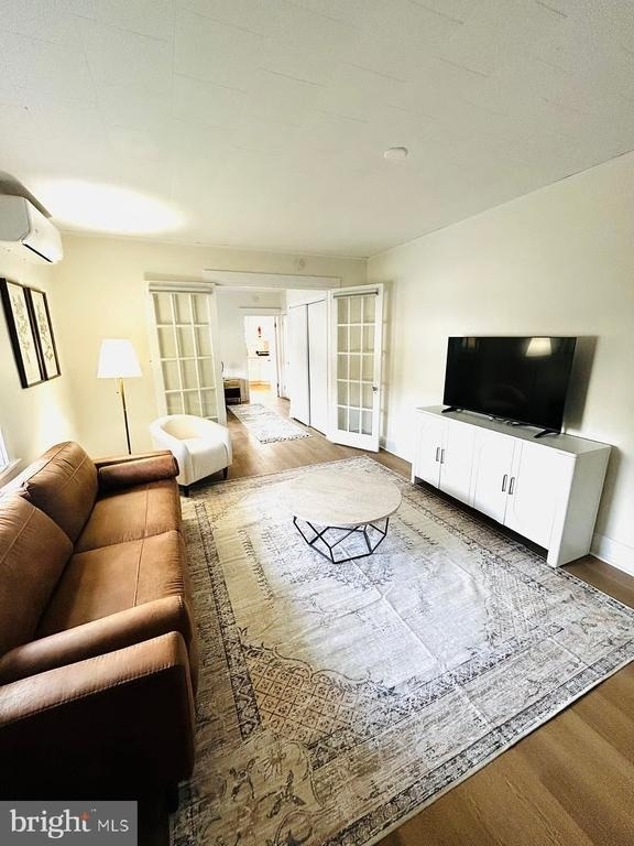 525 N Broad Street - Photo 1
