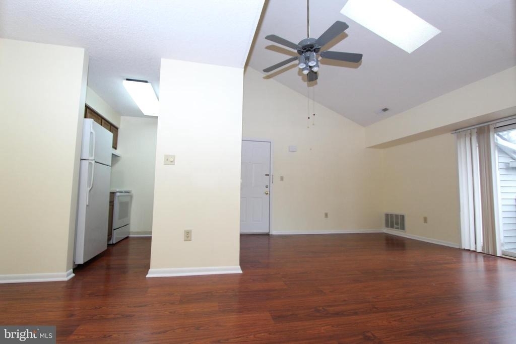 5012 Ravens Crest Dr - Photo 2