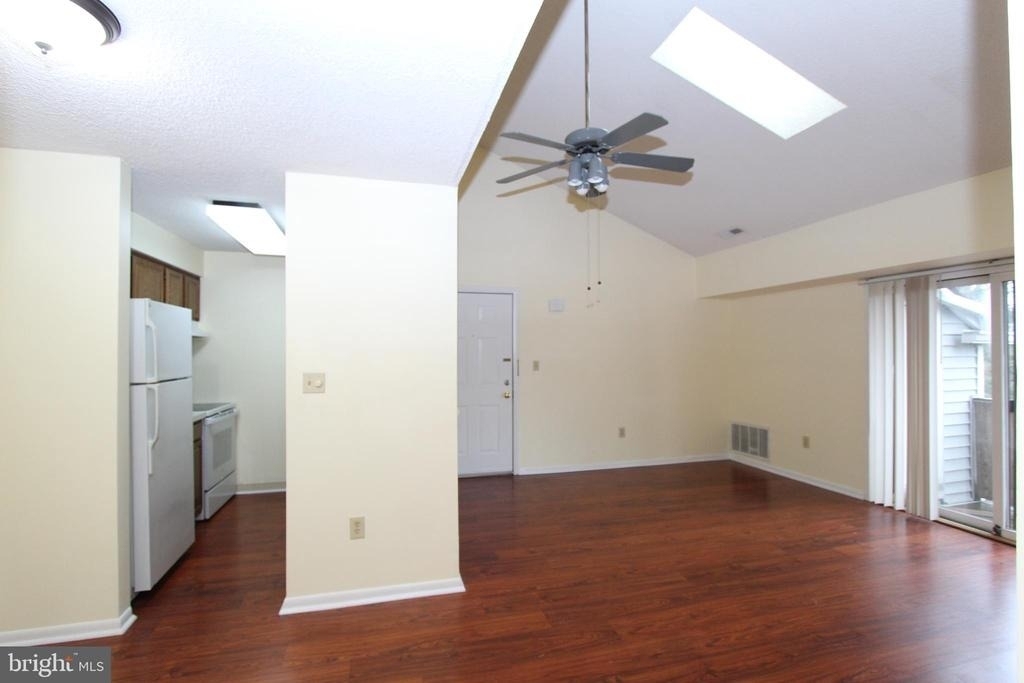 5012 Ravens Crest Dr - Photo 3