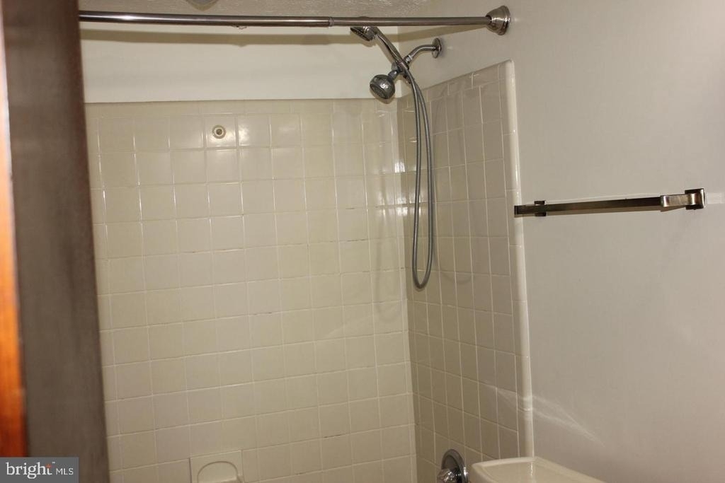 44759 Woodlake Court - Photo 16