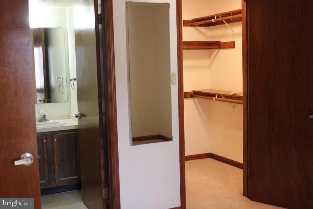 44759 Woodlake Court - Photo 14