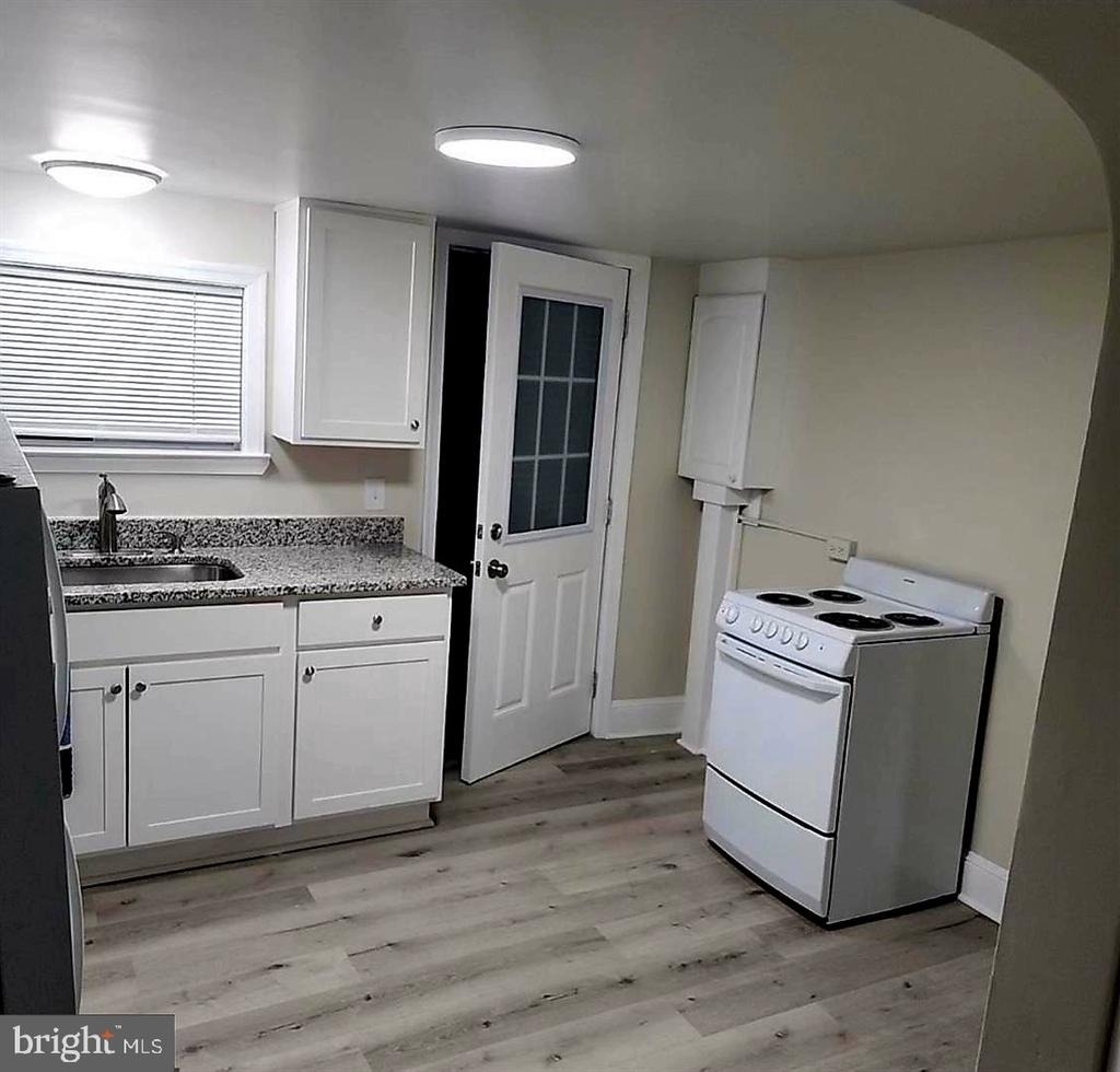 480 W South Street - Photo 3