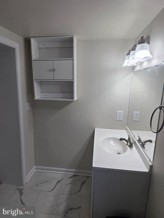480 W South Street - Photo 10