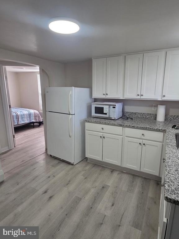 480 W South Street - Photo 2