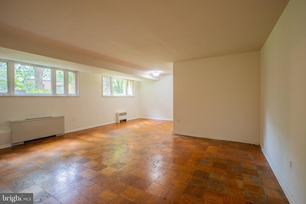 2400 41st Street Nw - Photo 4