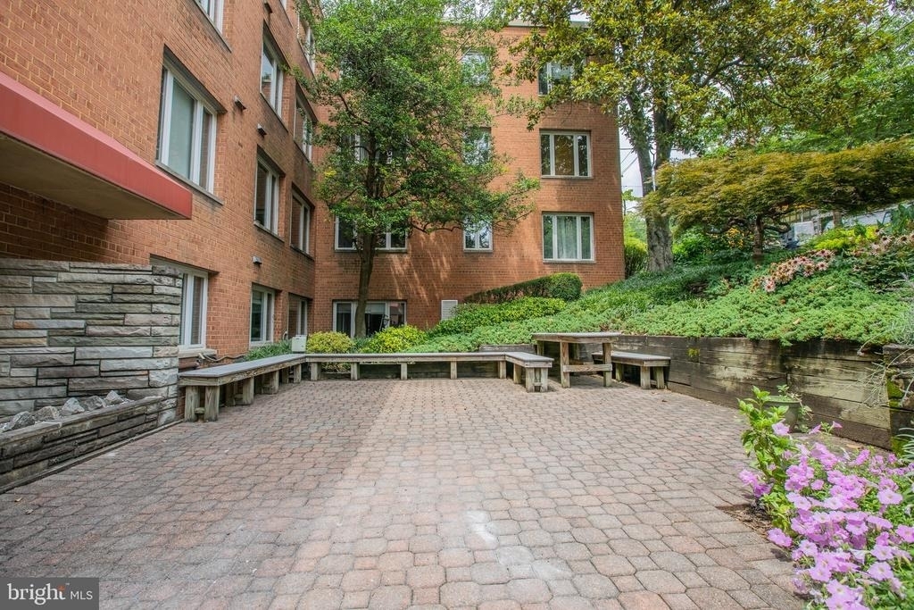 2400 41st Street Nw - Photo 3