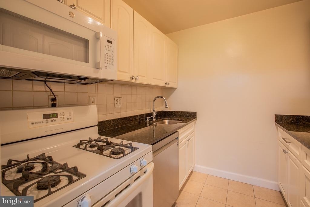 2400 41st Street Nw - Photo 10