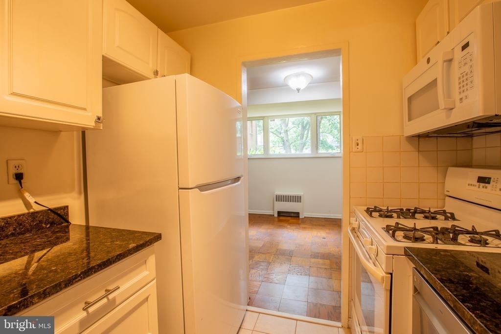 2400 41st Street Nw - Photo 11