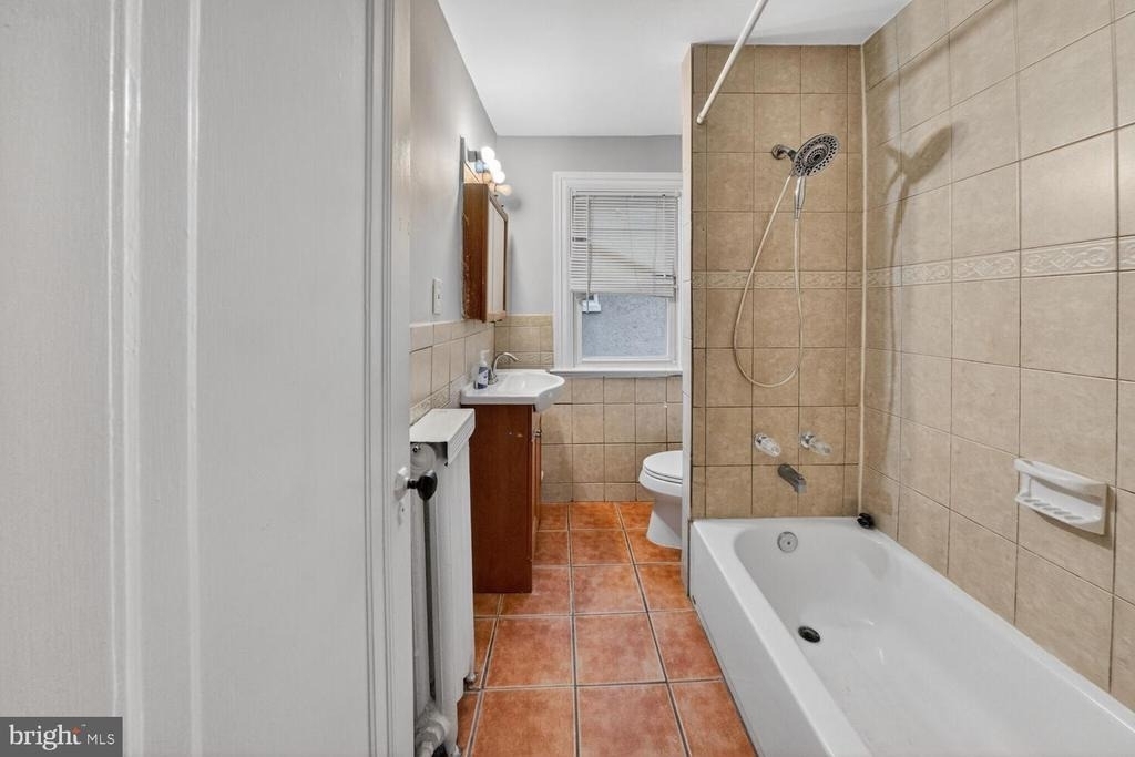 1353 Kennedy Street Nw - Photo 18