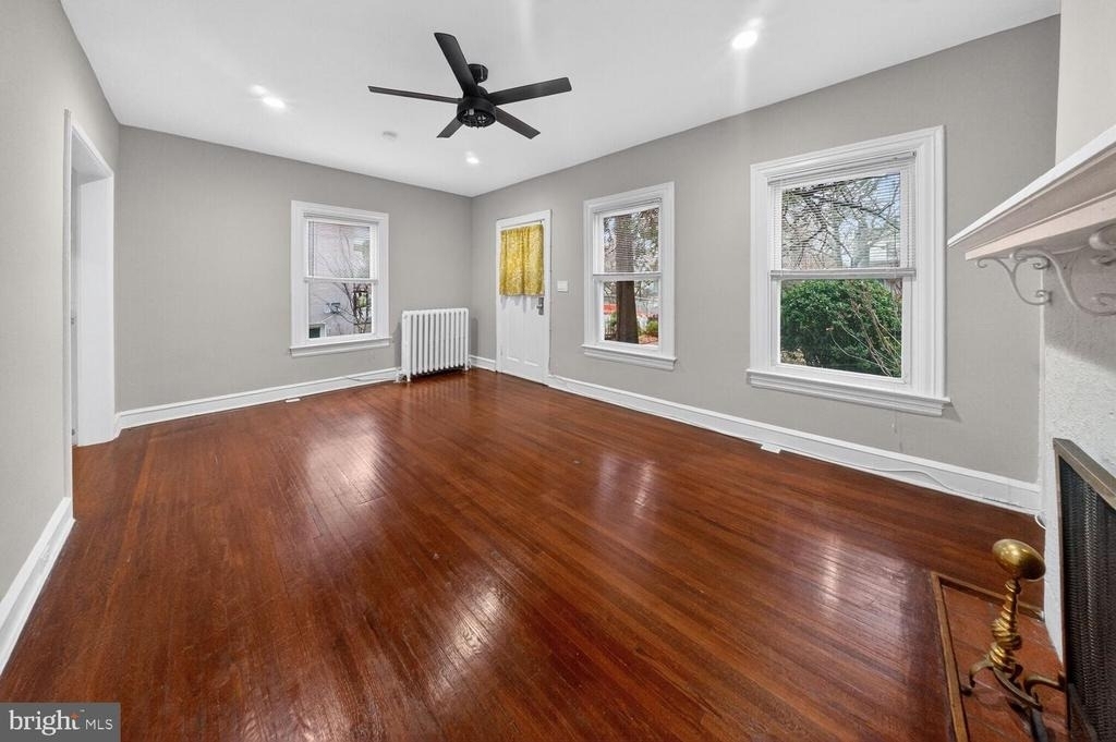 1353 Kennedy Street Nw - Photo 3