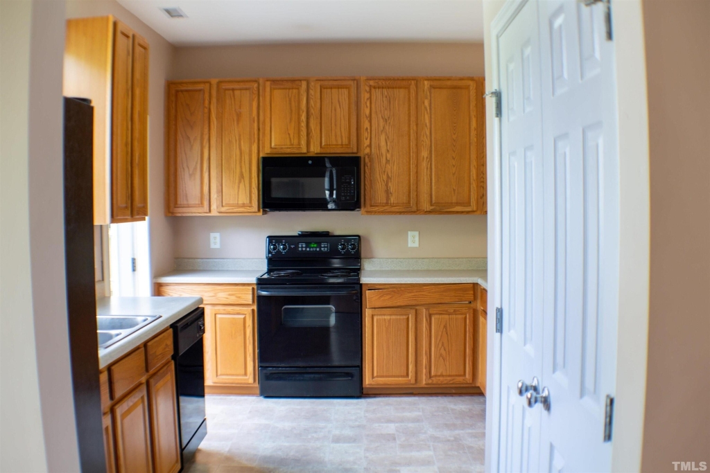 5145 Mabe Drive - Photo 5