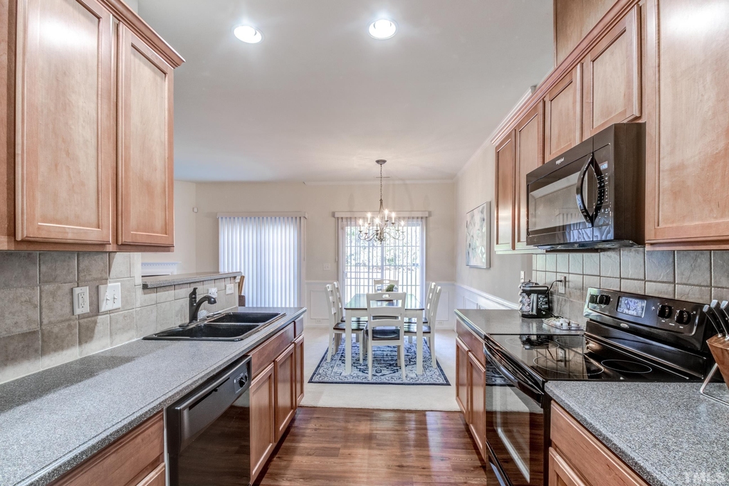 708 Mardonie Reach Lane - Photo 10