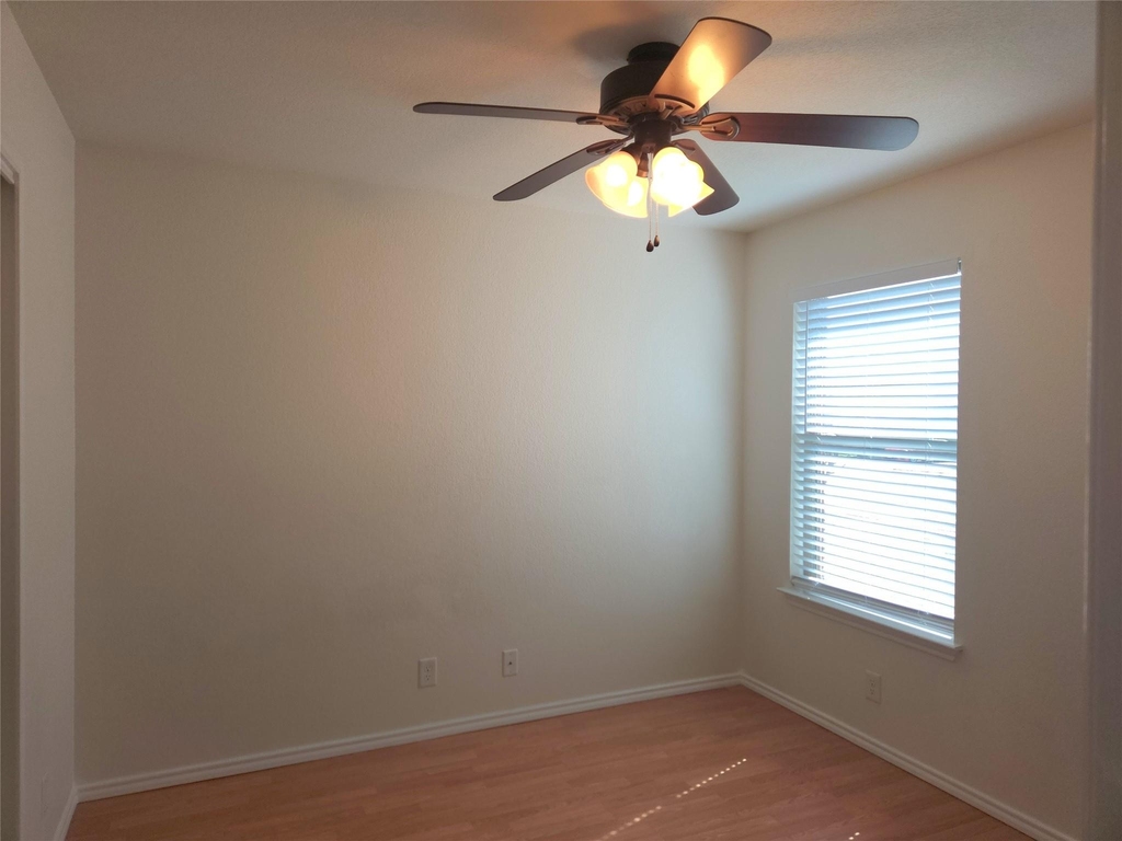 273 Tower Dr - Photo 5