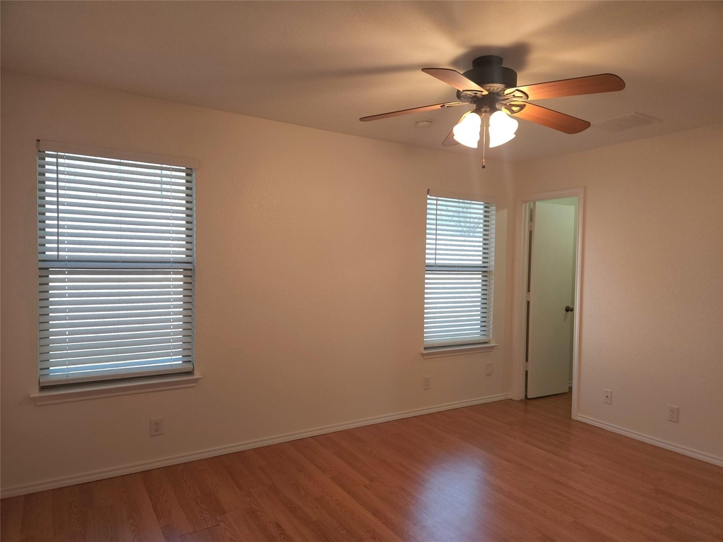 273 Tower Dr - Photo 3