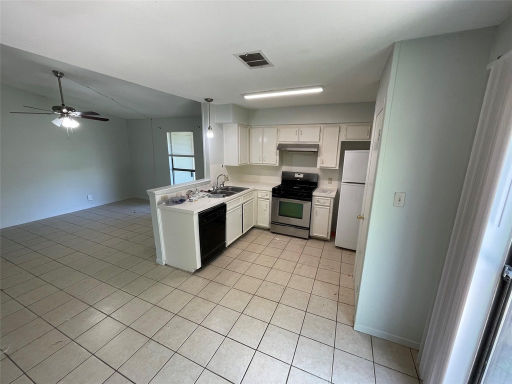 2001 Magnolia Dr - Photo 2