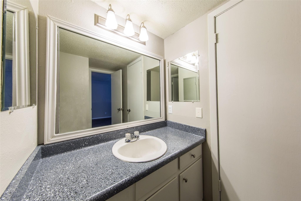 3101 Tom Green St - Photo 7