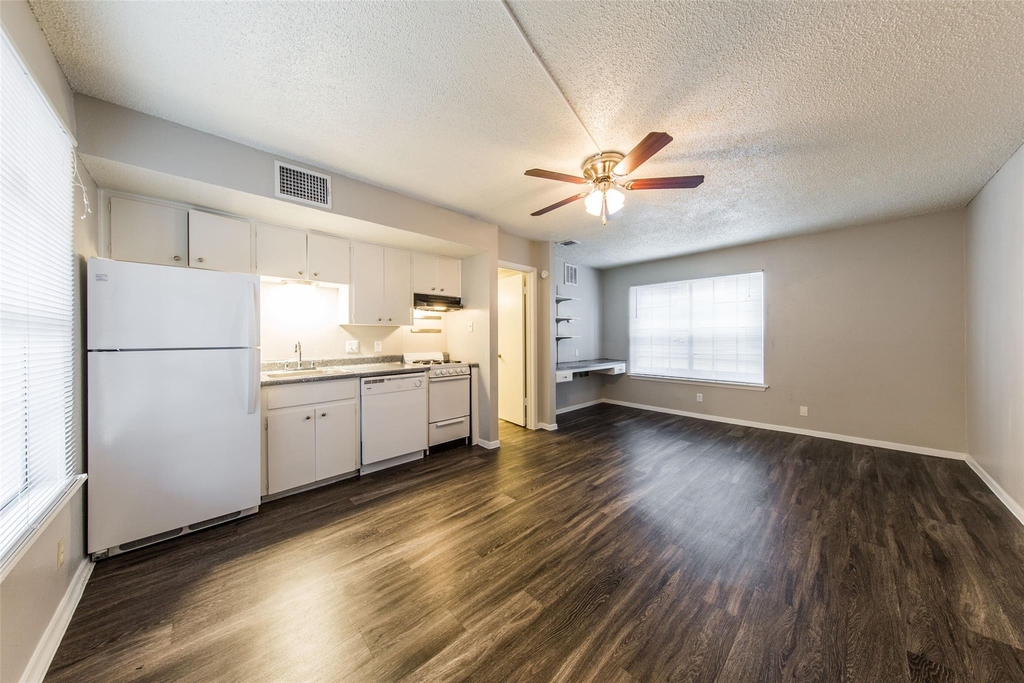 3101 Tom Green St - Photo 5
