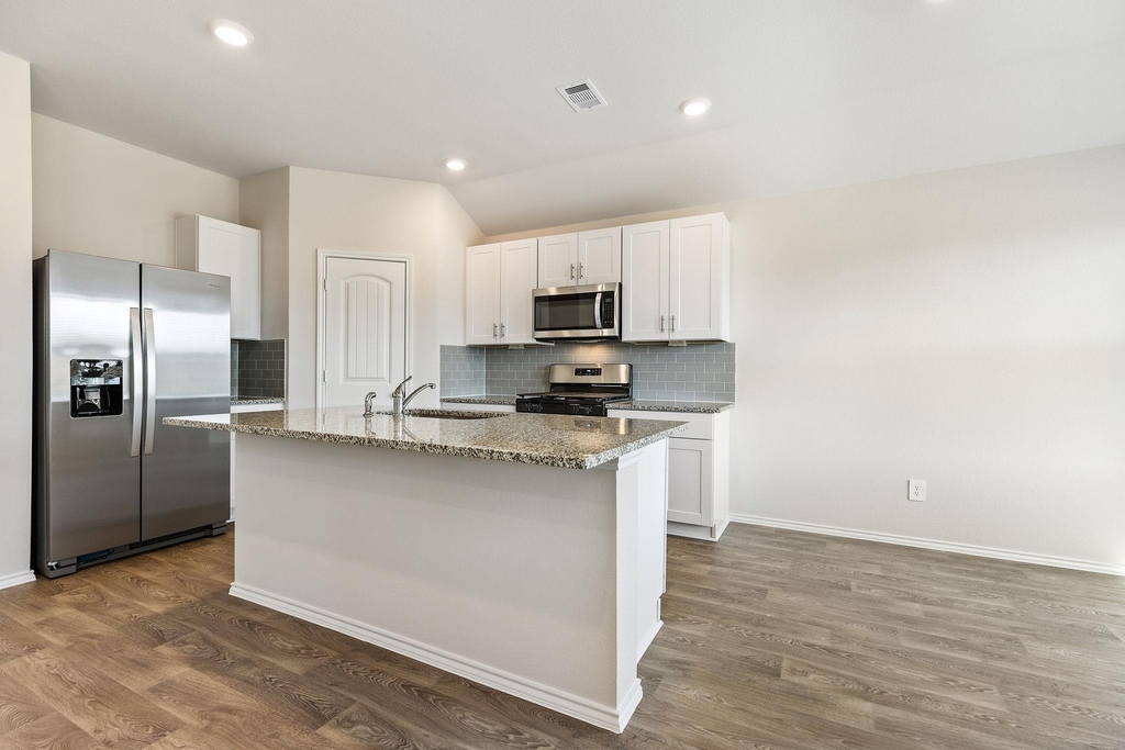 1702 Miller Ter - Photo 5
