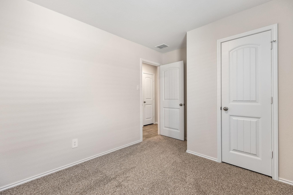 1702 Miller Ter - Photo 18