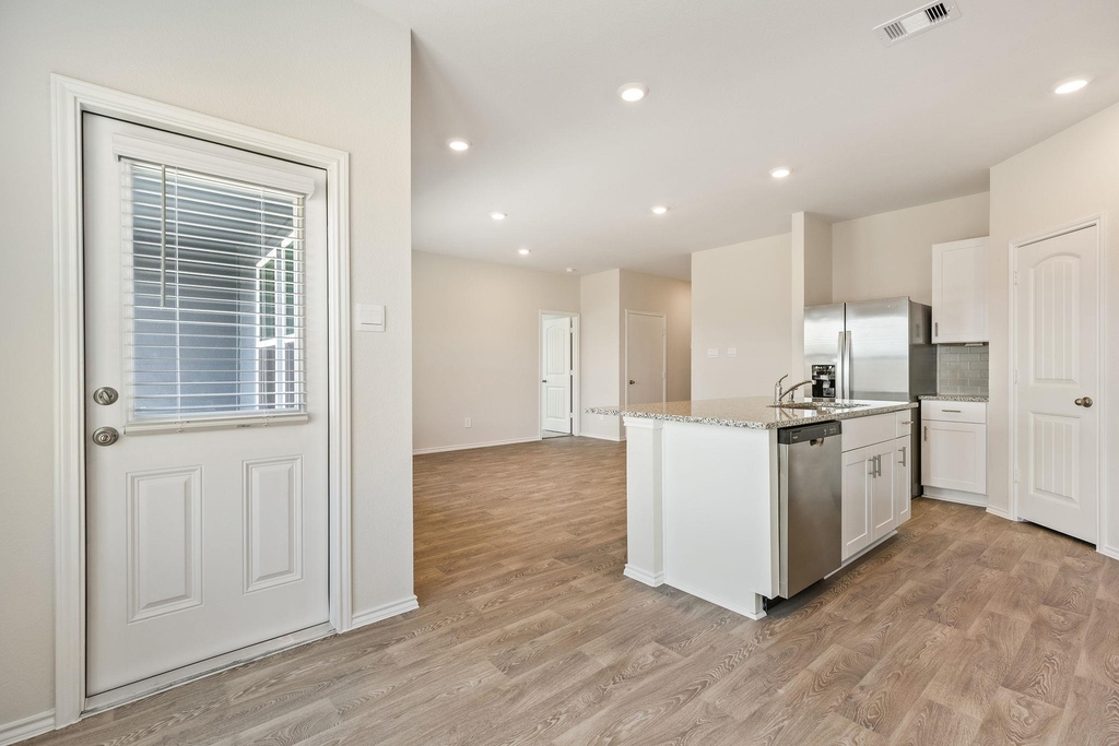 1702 Miller Ter - Photo 6