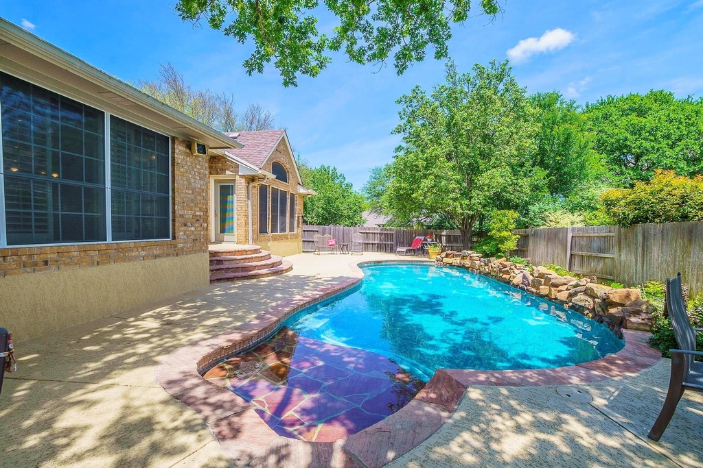 5201 Kite Tail Dr - Photo 1