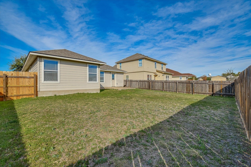 401 Bandara Woods Blvd - Photo 25