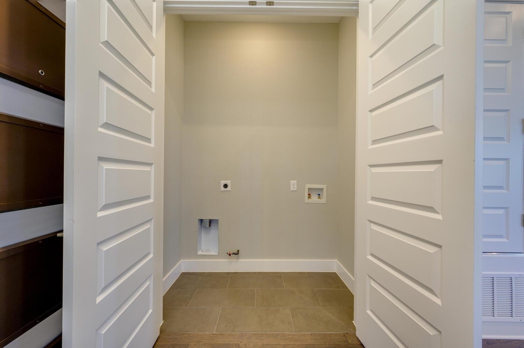 4325 Jackson Ave - Photo 20