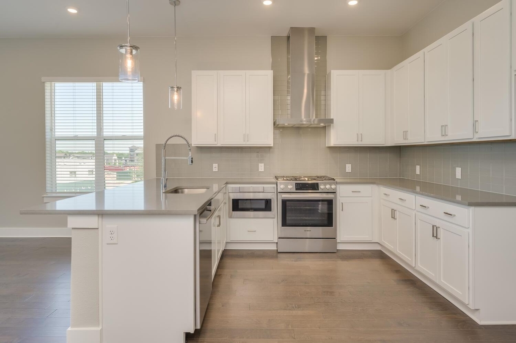 4325 Jackson Ave - Photo 5