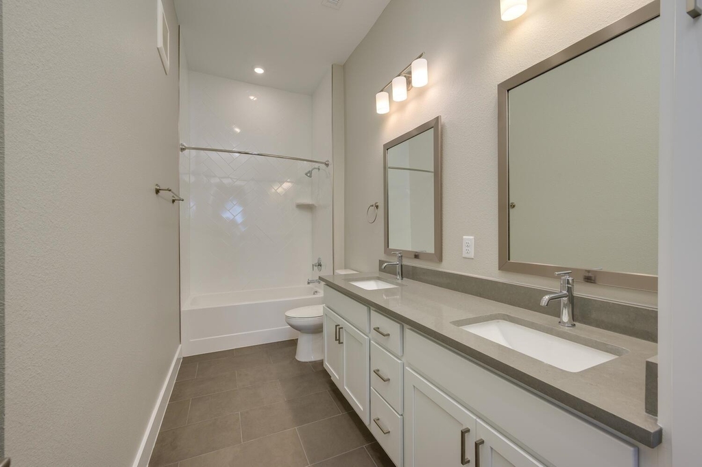 4325 Jackson Ave - Photo 17
