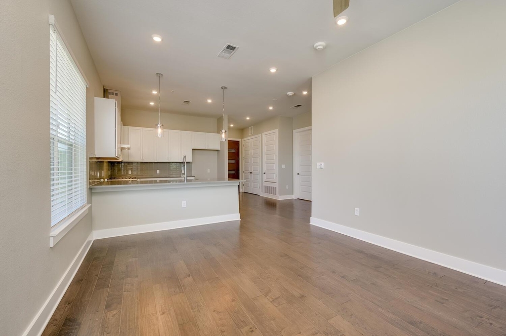 4325 Jackson Ave - Photo 12