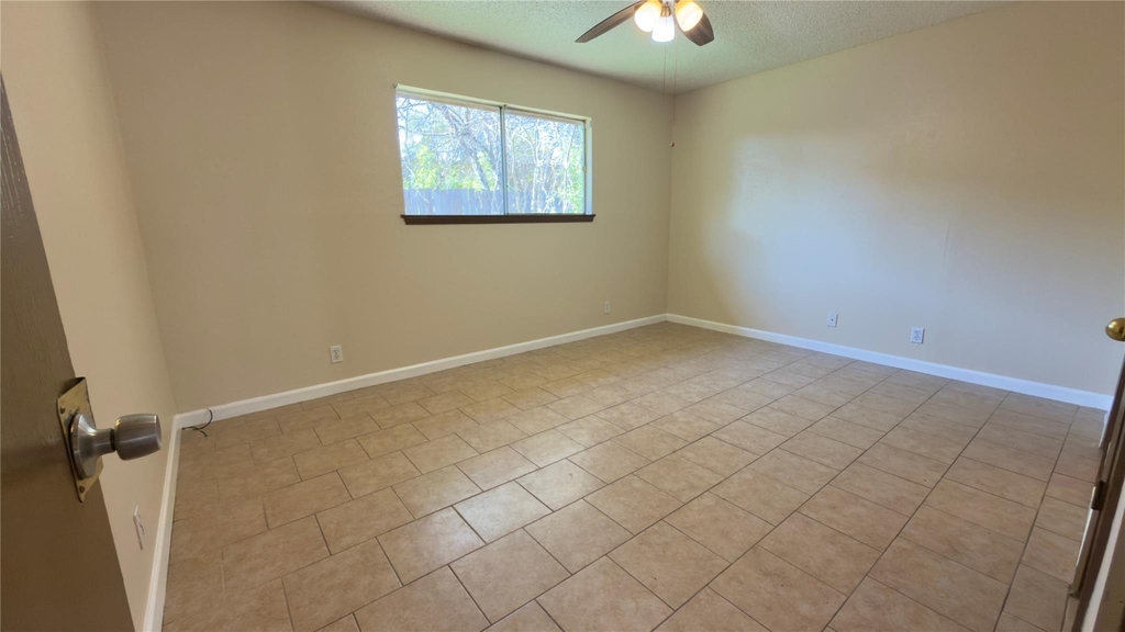 10708 Lanshire Dr - Photo 9