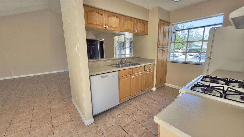 10708 Lanshire Dr - Photo 1