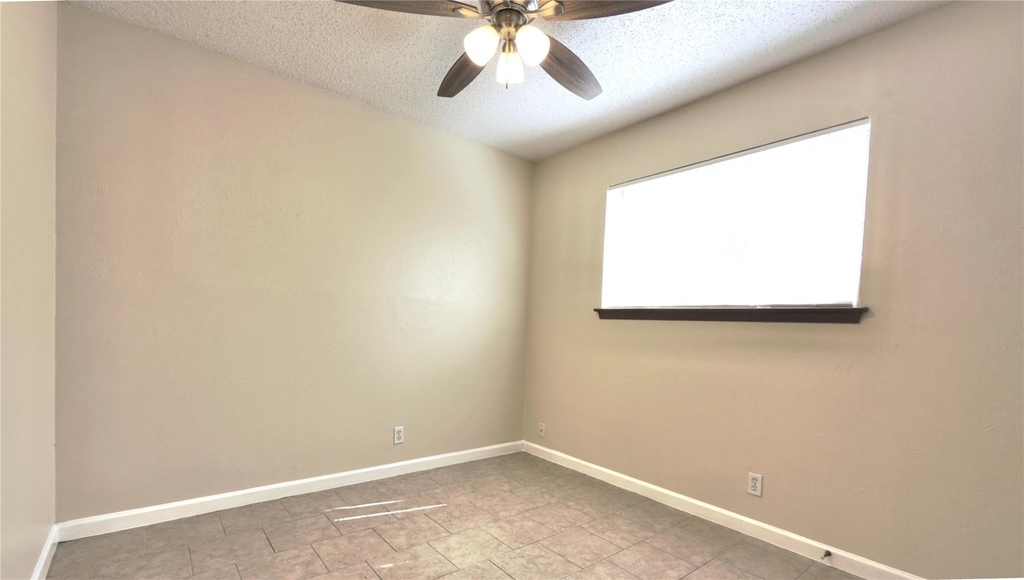 10708 Lanshire Dr - Photo 6