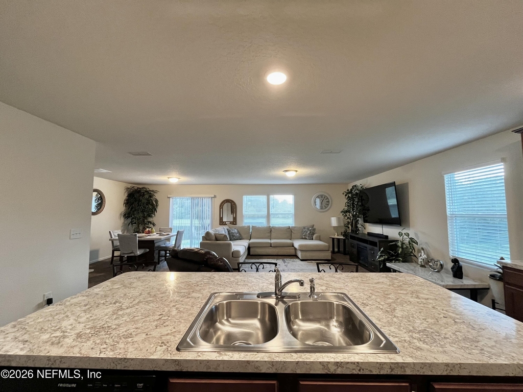 124 Cody Street - Photo 6