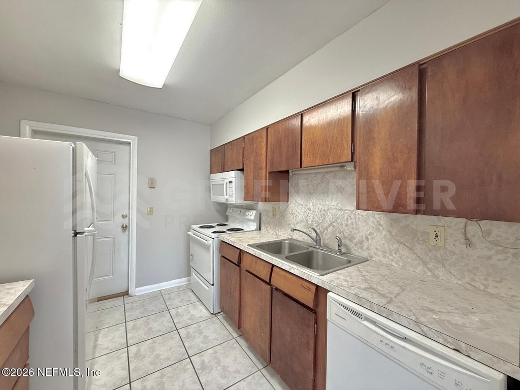 7963 Le Mans Drive - Photo 10