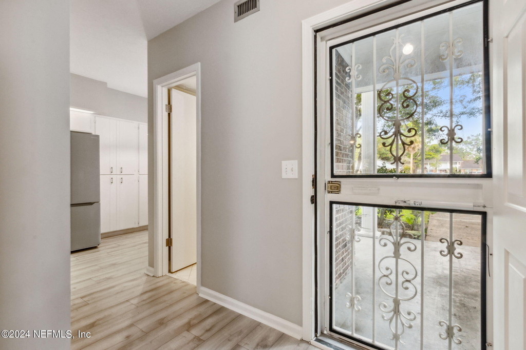 9252 San Jose Boulevard - Photo 3