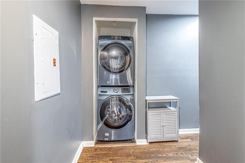 2456 Harwood Drive - Photo 10