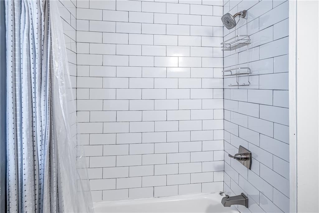 2456 Harwood Drive - Photo 9