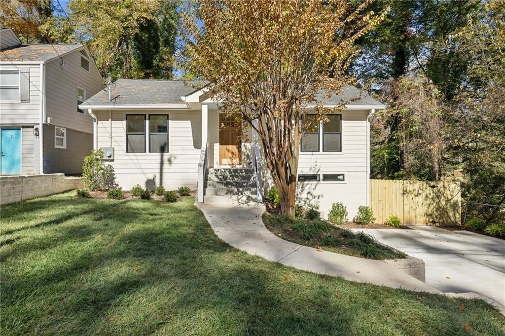 1917 Thompson Avenue - Photo 1