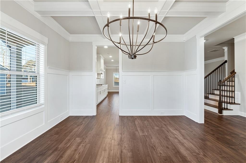 1647 Jasper Drive - Photo 2