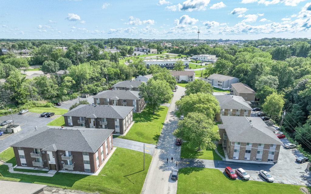 4860 Creekview Road - Photo 1