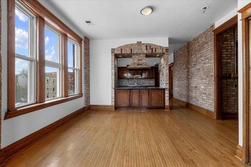 3401 W Armitage Avenue - Photo 2