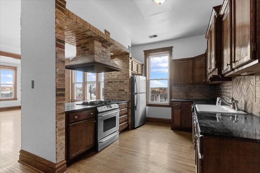 3401 W Armitage Avenue - Photo 1