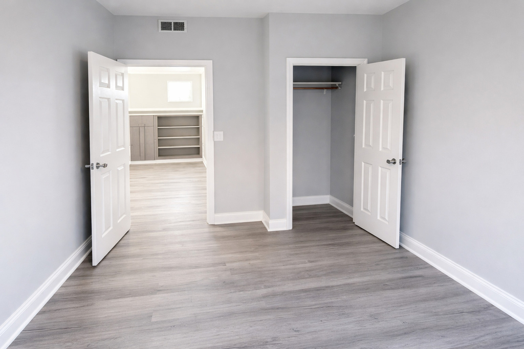 843 E Marquette Road - Photo 4