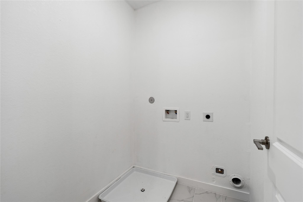 8001 Talton Street - Photo 19