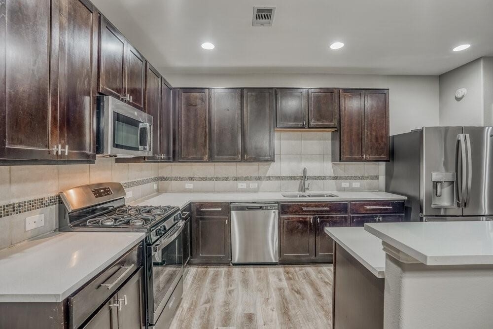 6006 Lovage Avenue - Photo 5