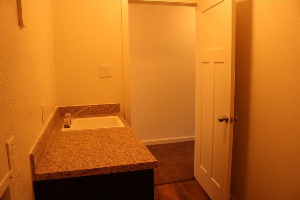 10535 Mills Road - Photo 46