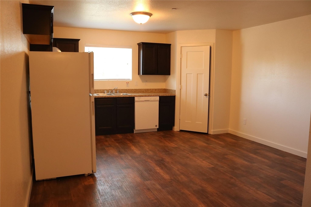 10535 Mills Road - Photo 25