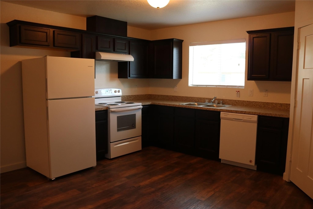 10535 Mills Road - Photo 29