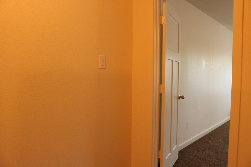 10535 Mills Road - Photo 34